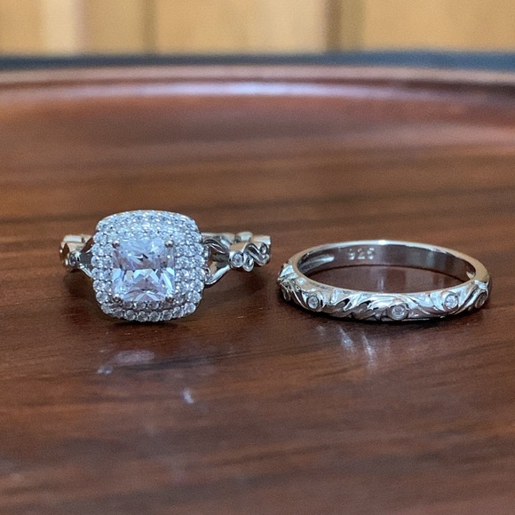 Jewelry - Sterling Silver CZ Vintage Engagement Ring Set Size 7